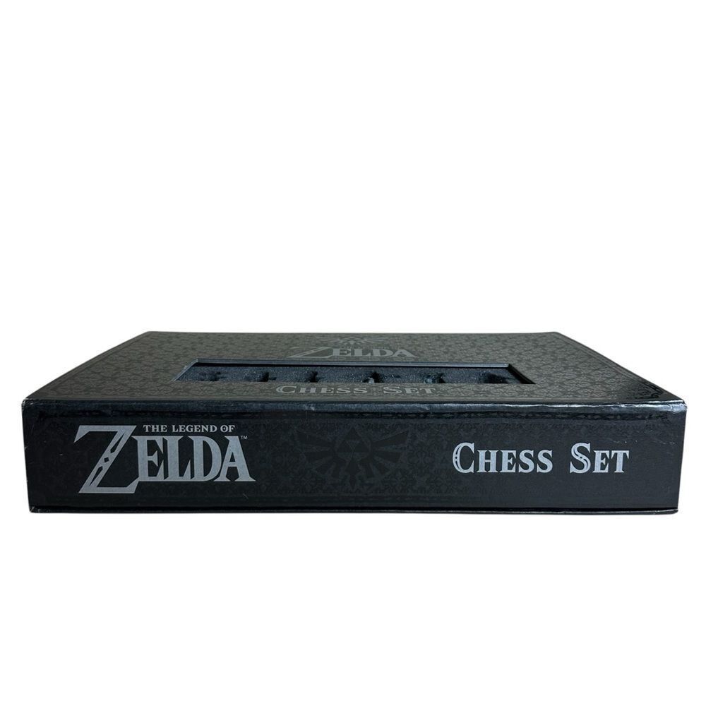USAOPOLY The Legend Of Zelda Chess Set GameStop Exclusive Silver Edition - Picture 10 of 10